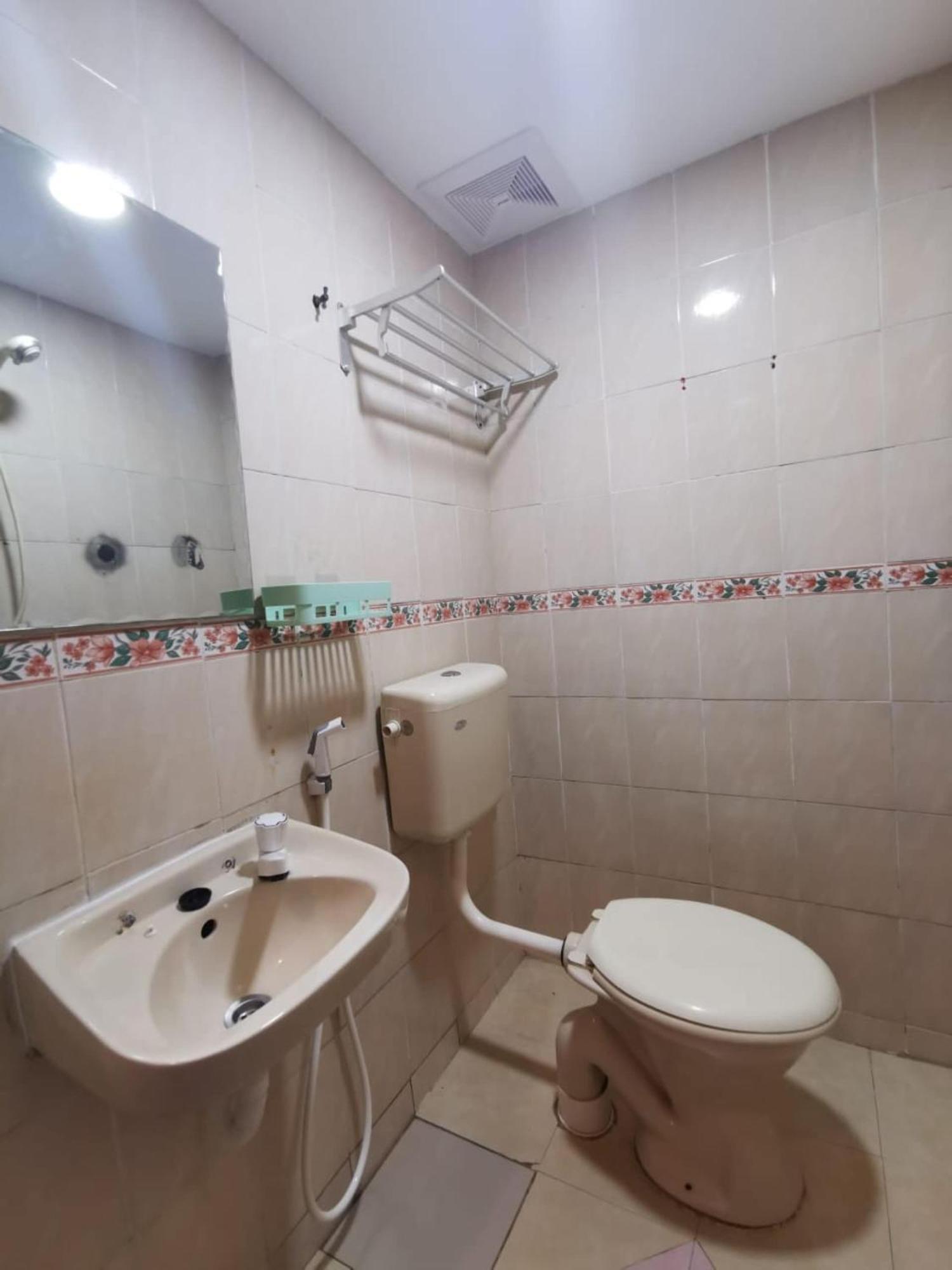 Super Oyo 90086 My Seven Days Inn Johor Bahru Exterior foto